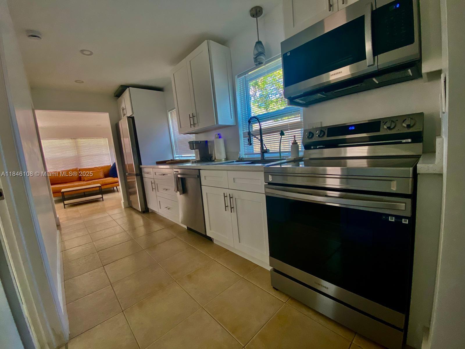 1420 SW 33rd Ct