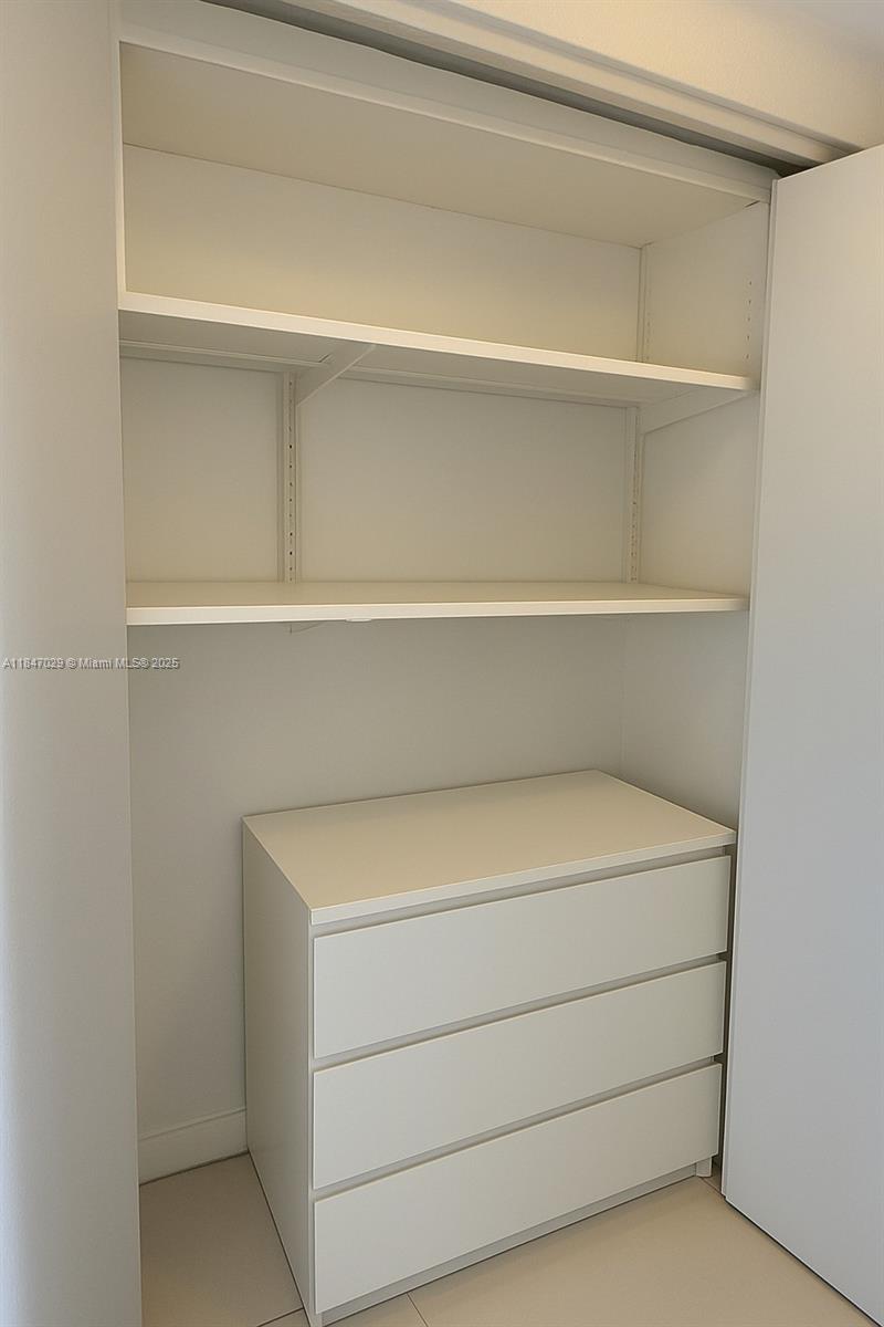 2401 Collins Ave # 1209