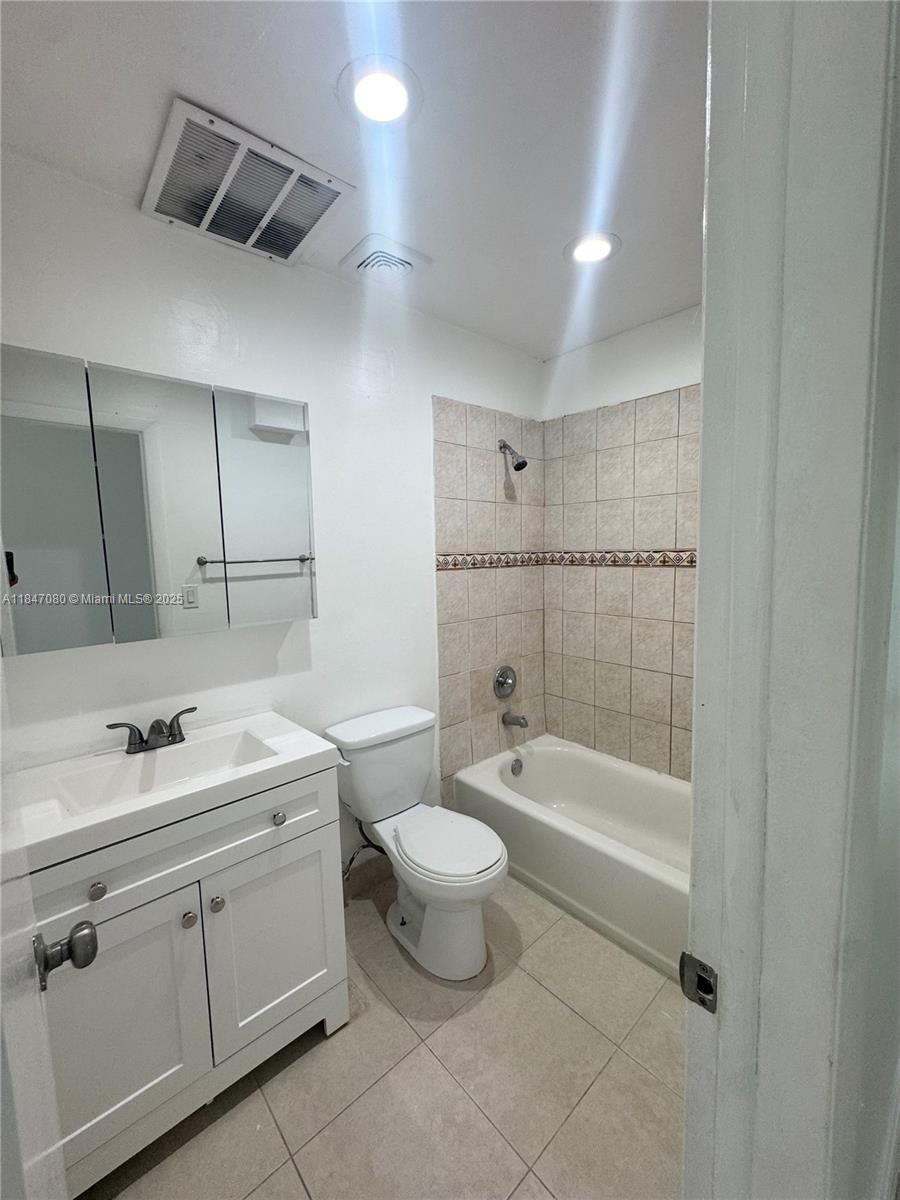 11002 SW 122nd Pl # 11002