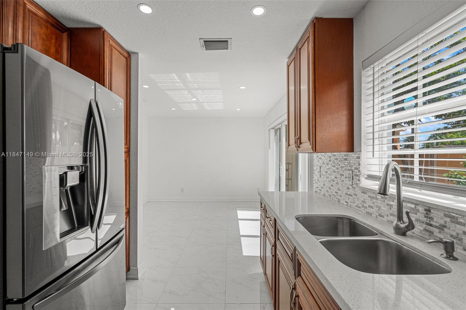 2350 SW 86th Way