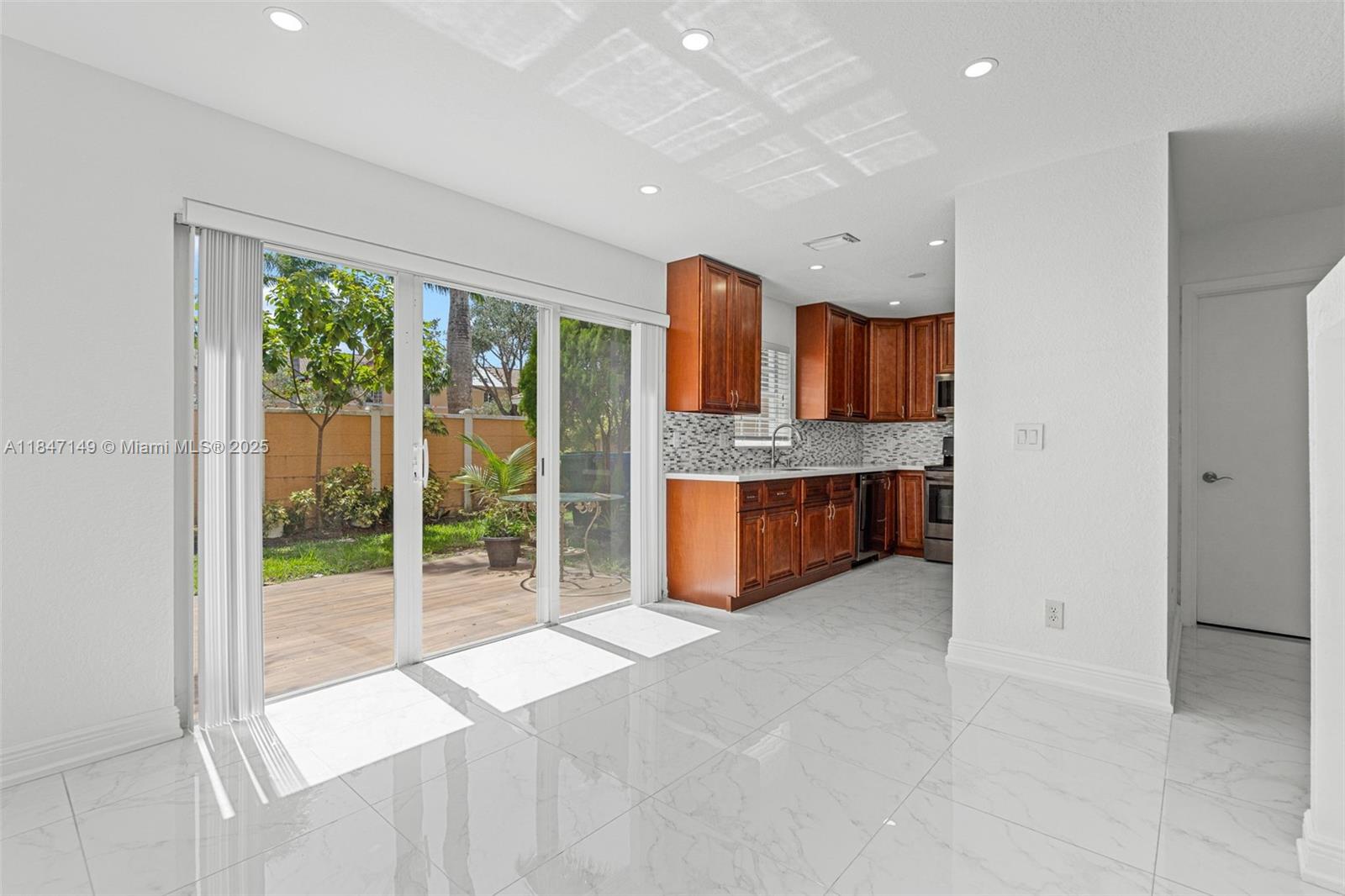 2350 SW 86th Way