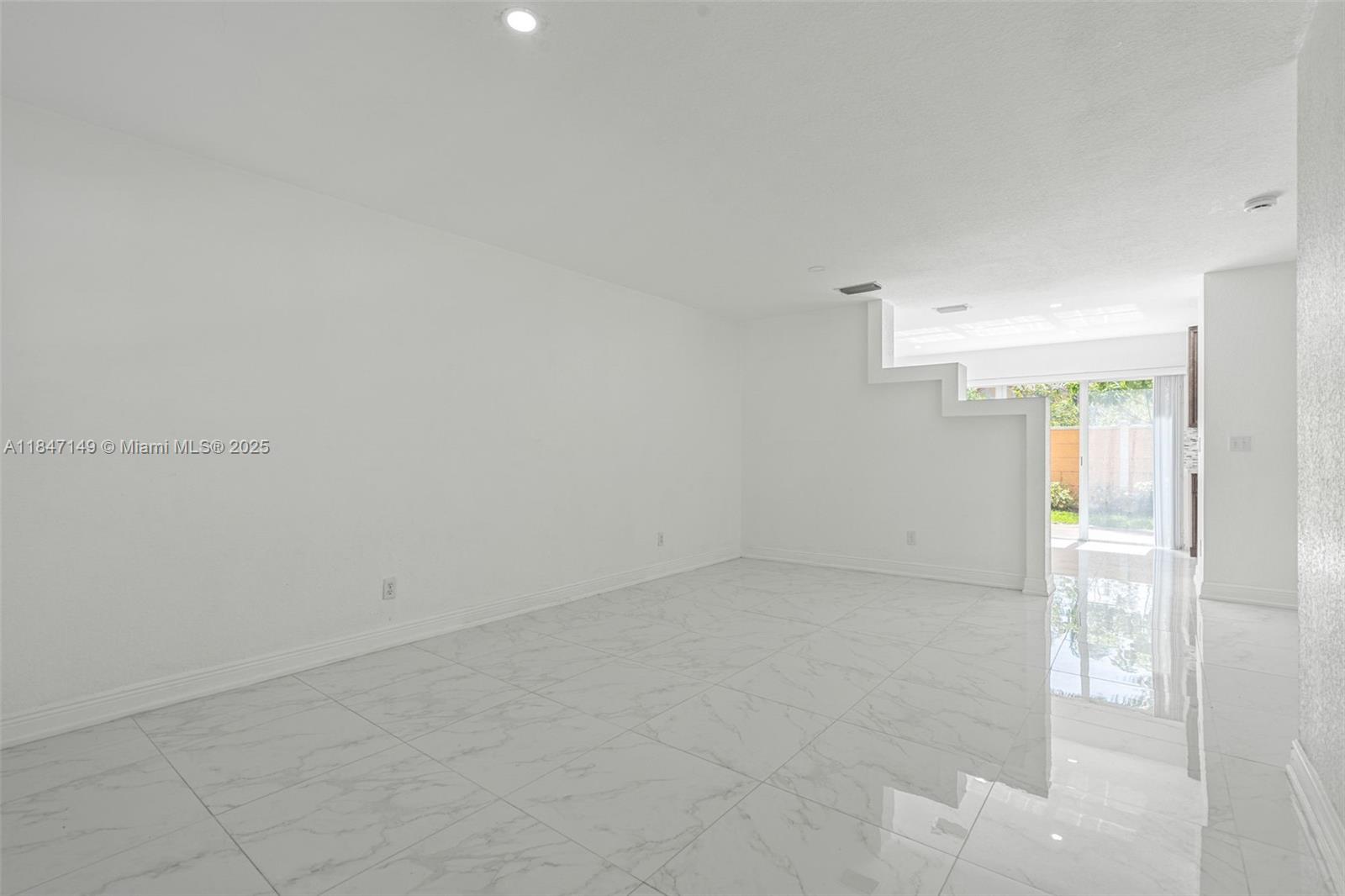 2350 SW 86th Way