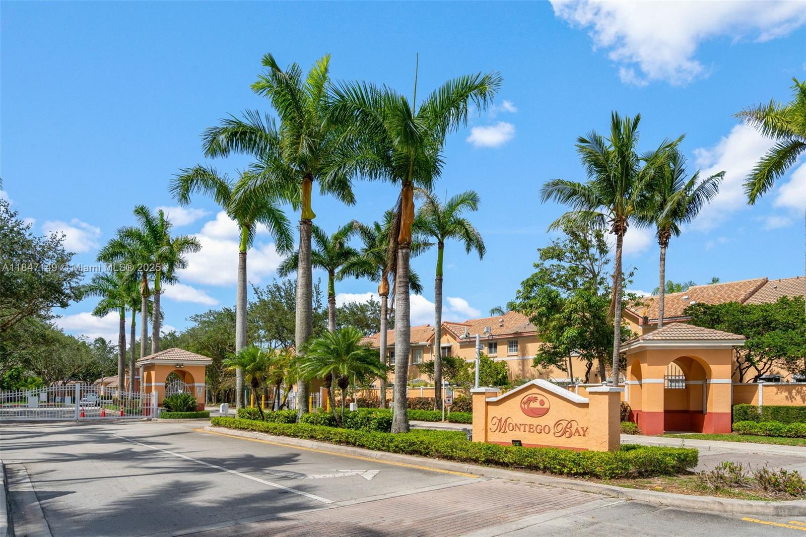 2350 SW 86th Way