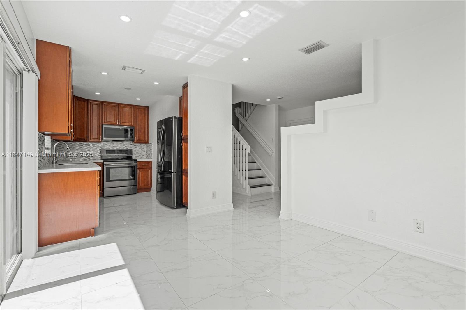 2350 SW 86th Way
