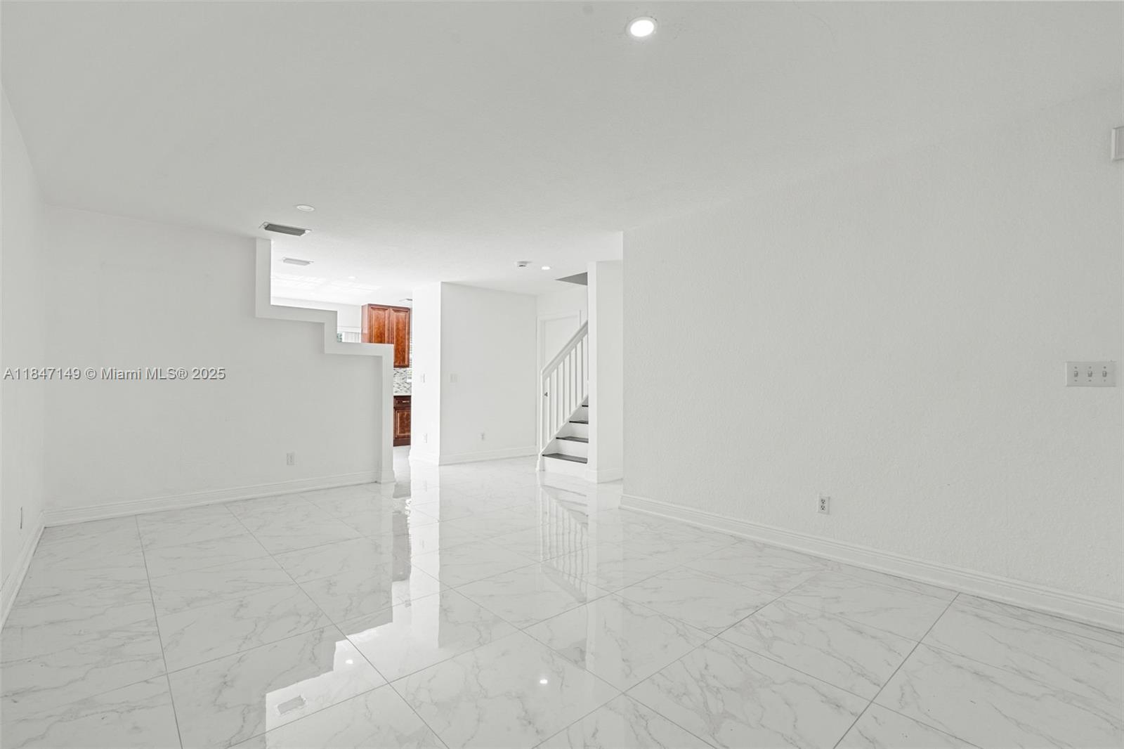 2350 SW 86th Way
