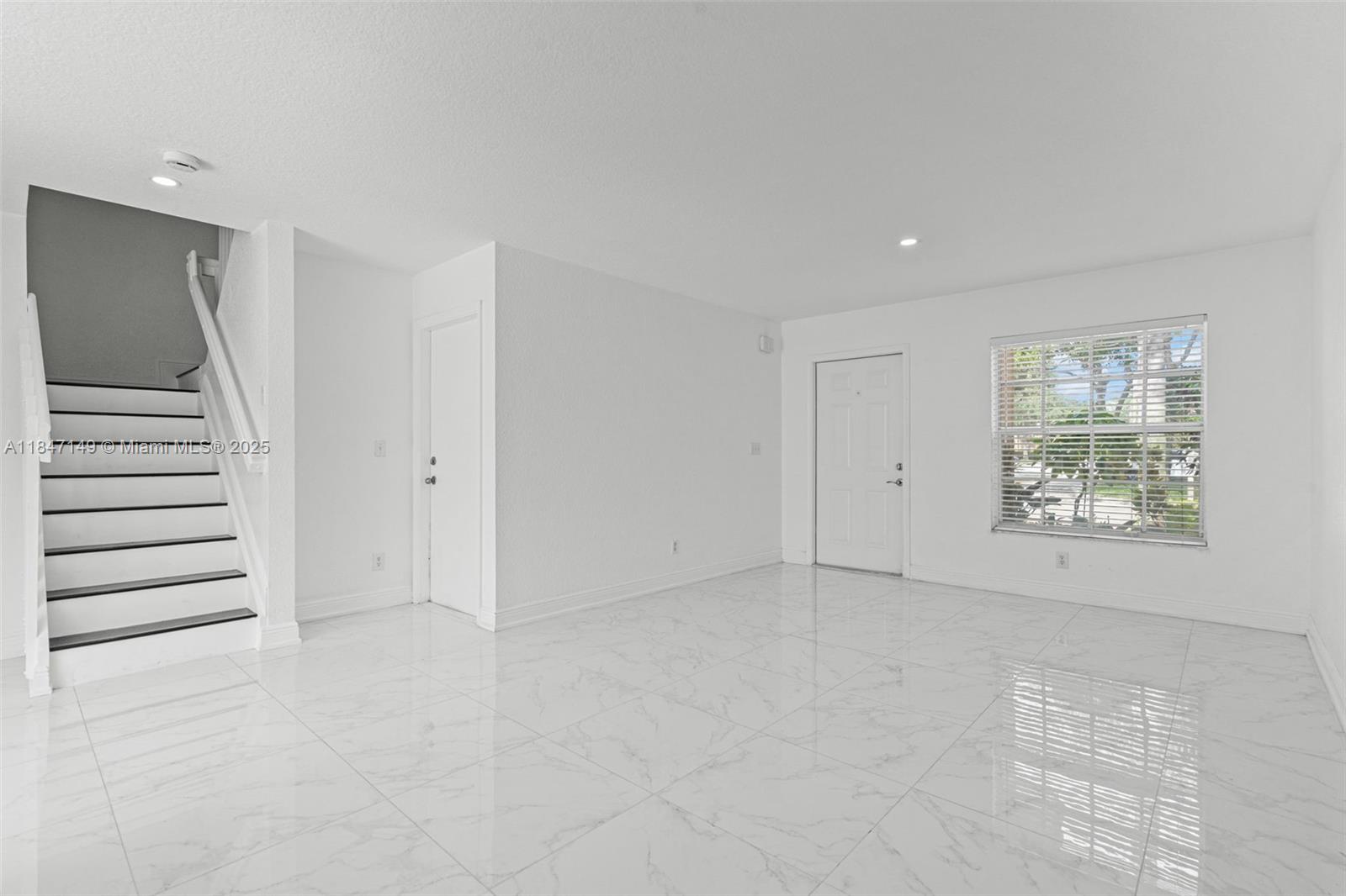 2350 SW 86th Way