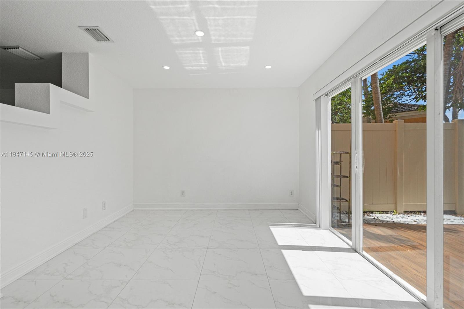 2350 SW 86th Way