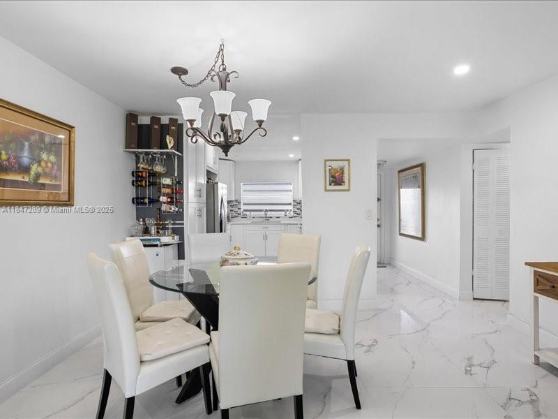 9330 Sunrise Lakes Blvd Unit: 304