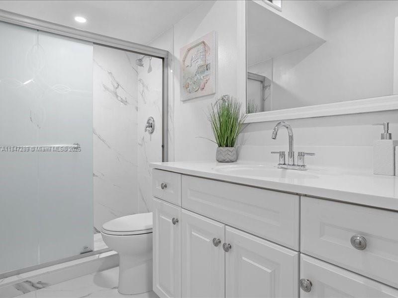 9330 Sunrise Lakes Blvd Unit: 304