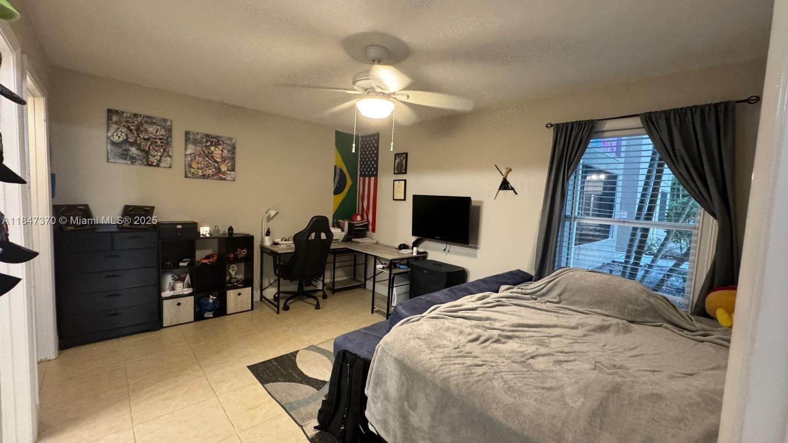 1705 Palm Cove Blvd # 105 Unit: 1-105