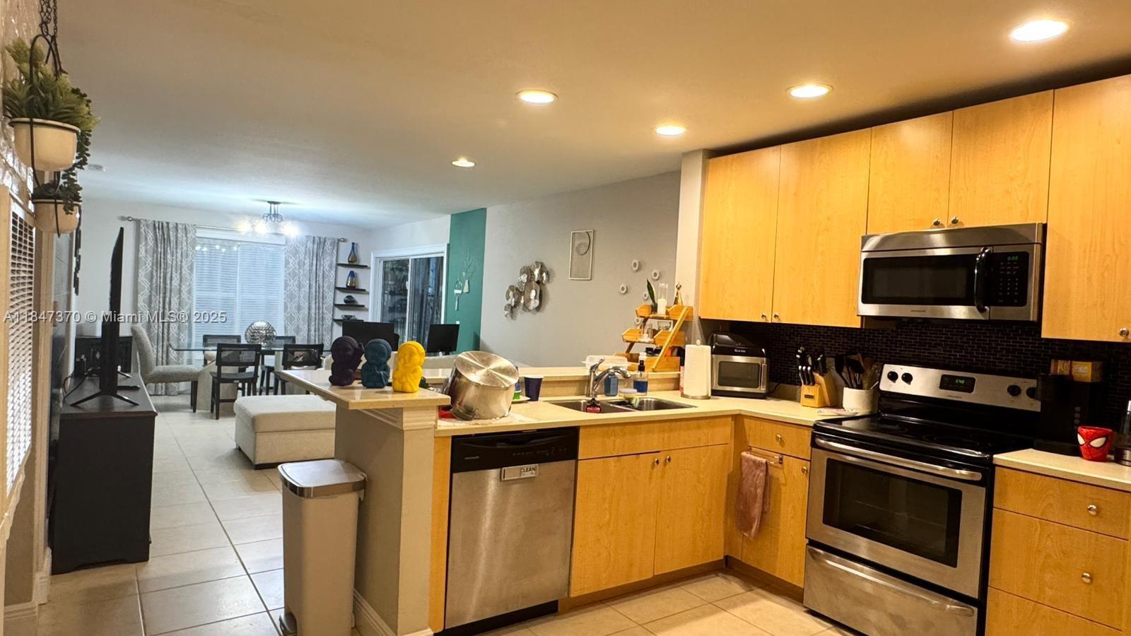 1705 Palm Cove Blvd # 105 Unit: 1-105