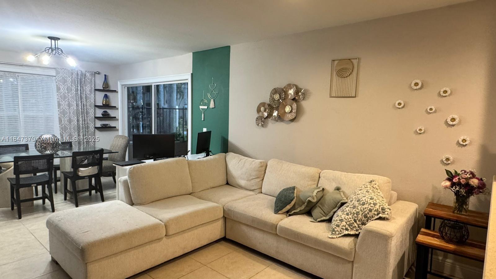 1705 Palm Cove Blvd # 105 Unit: 1-105