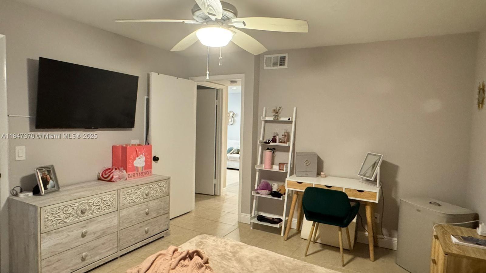 1705 Palm Cove Blvd # 105 Unit: 1-105