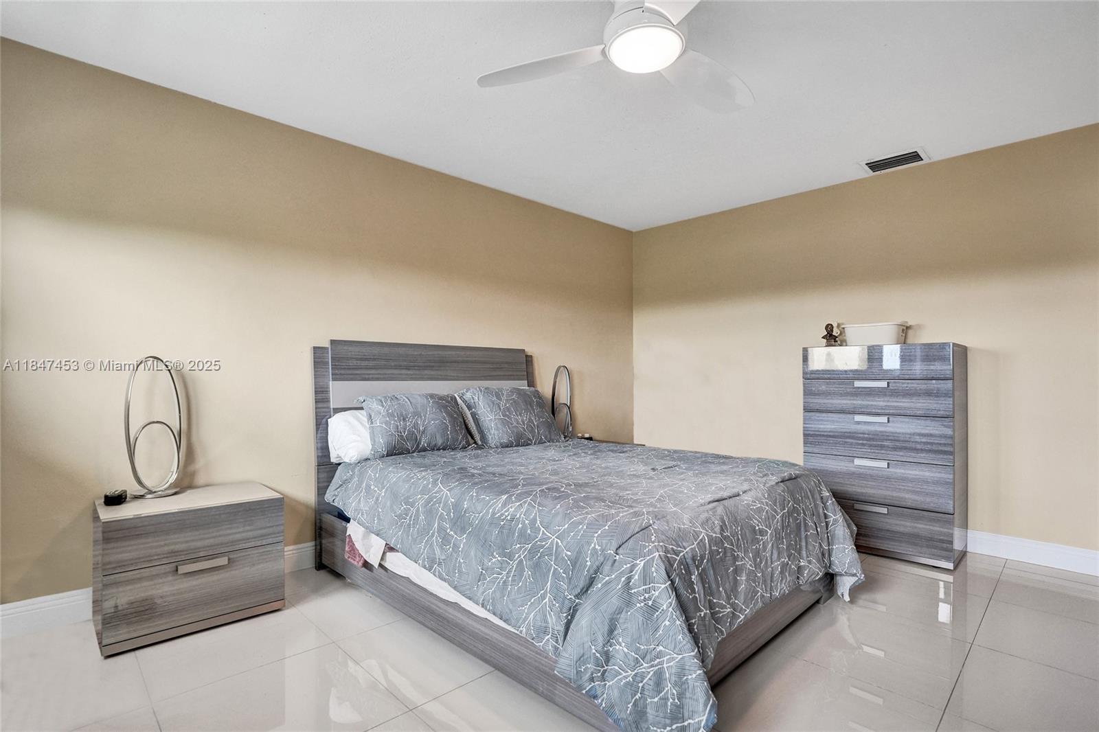 215 SE 3rd Ave # 501C