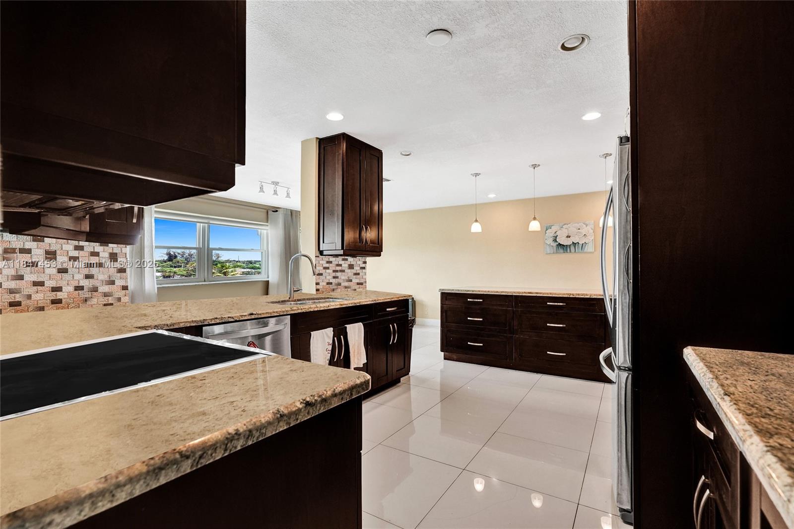 215 SE 3rd Ave # 501C