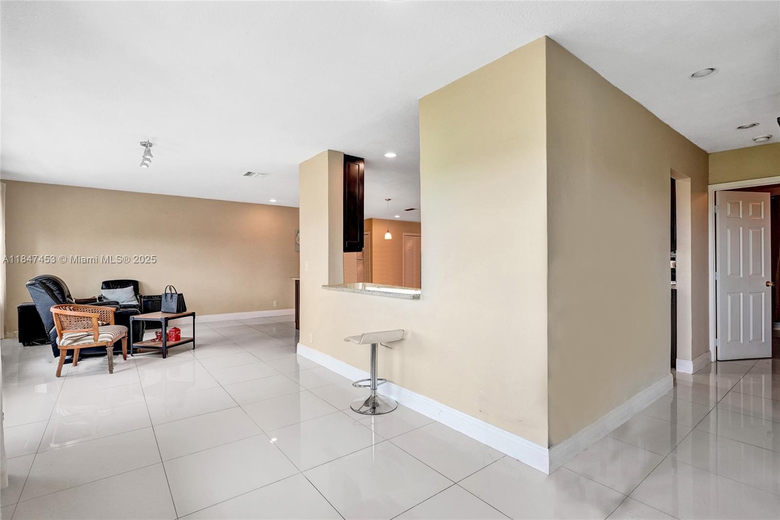 215 SE 3rd Ave # 501C