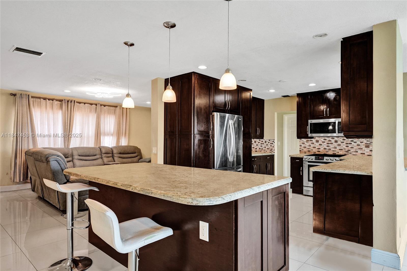 215 SE 3rd Ave # 501C