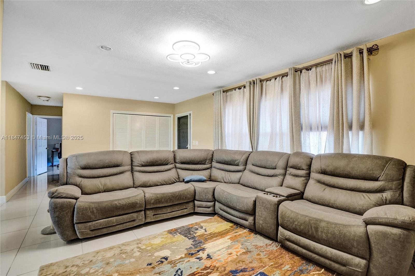 215 SE 3rd Ave # 501C