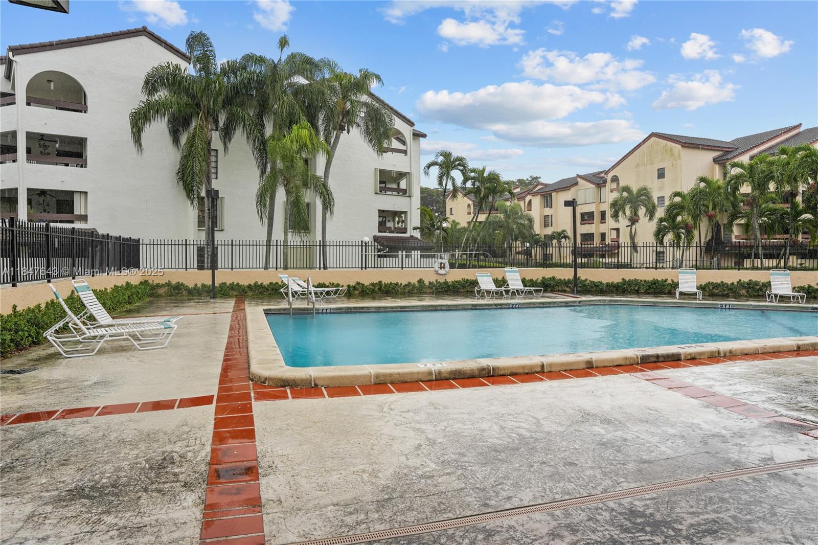 9285 SW 125th Ave # 103