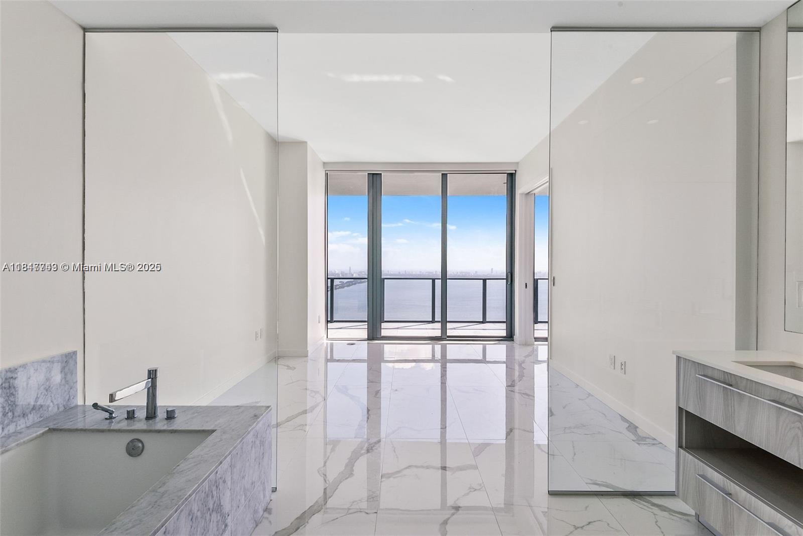 480 NE 31st St # 4003