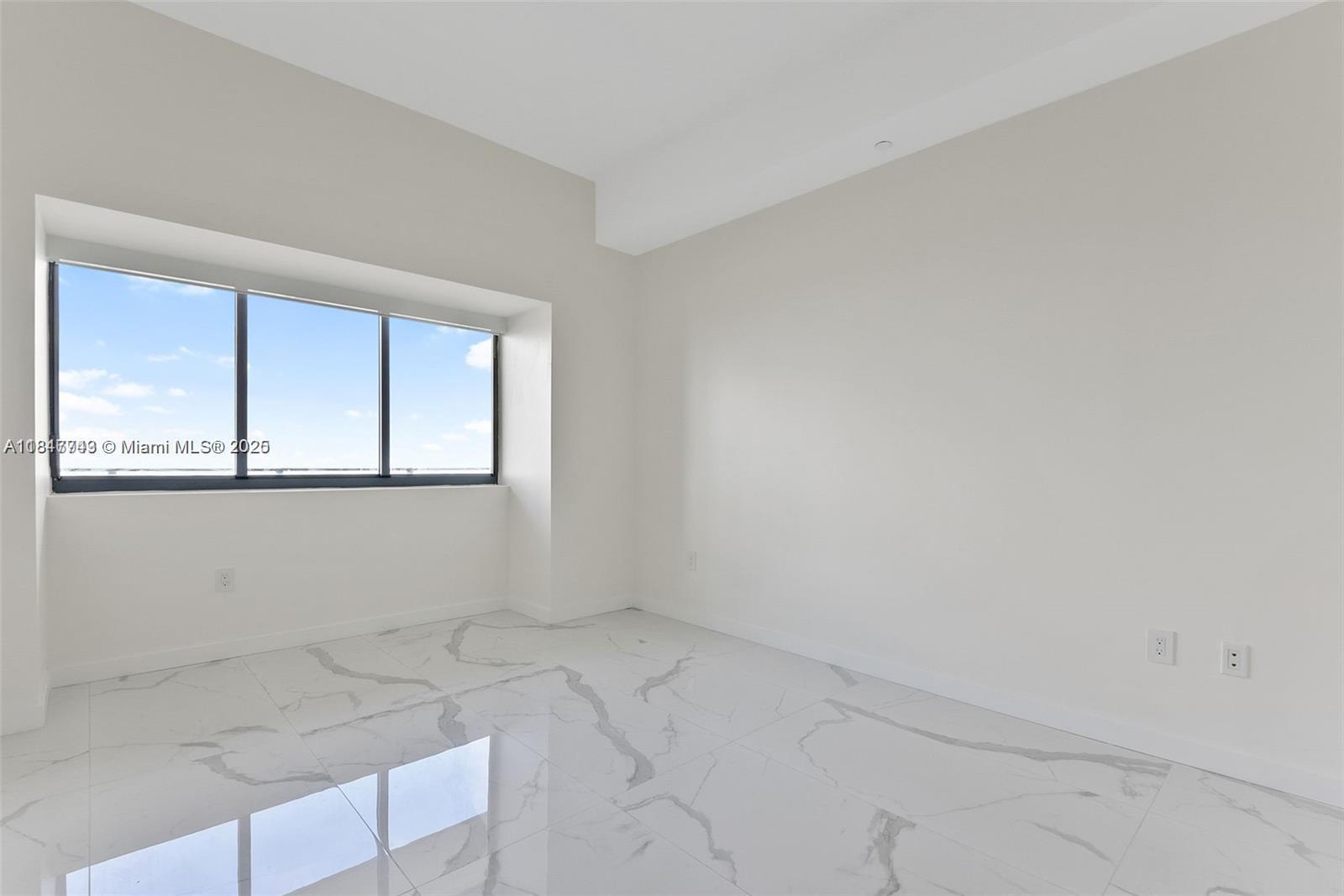 480 NE 31st St # 4003