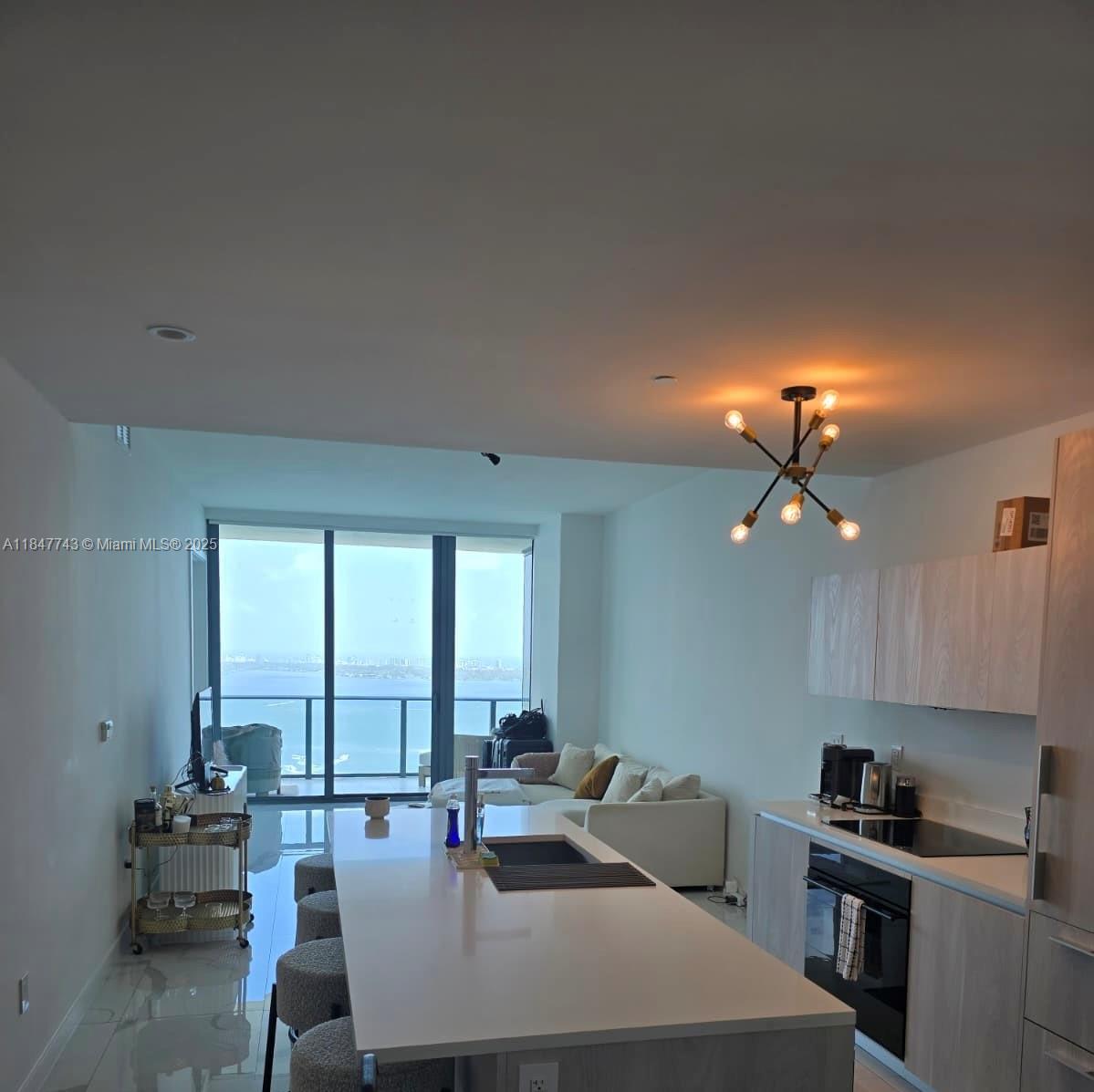 480 NE 31st St # 4003