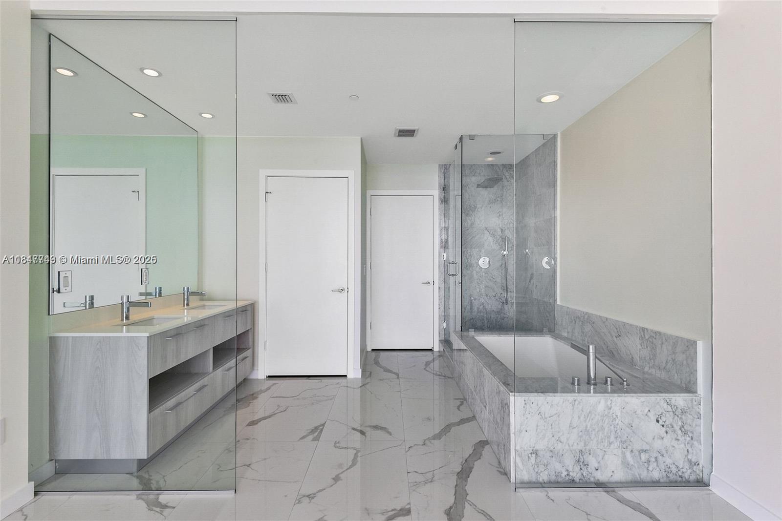 480 NE 31st St # 4003