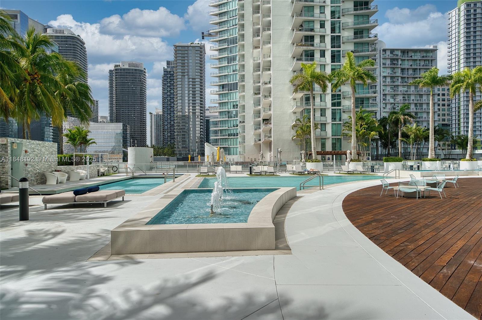 90 SW 3rd St Unit: TH506
