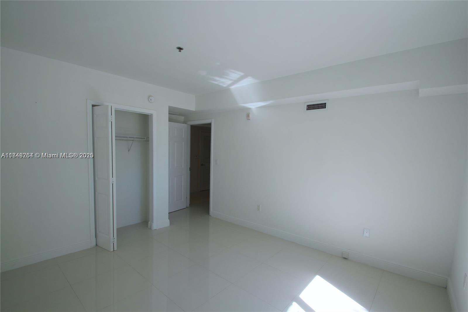 6362 Collins Ave # 501