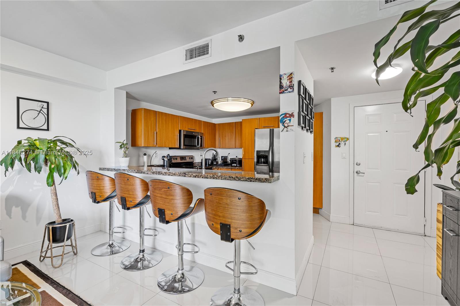 6362 Collins Ave # 304