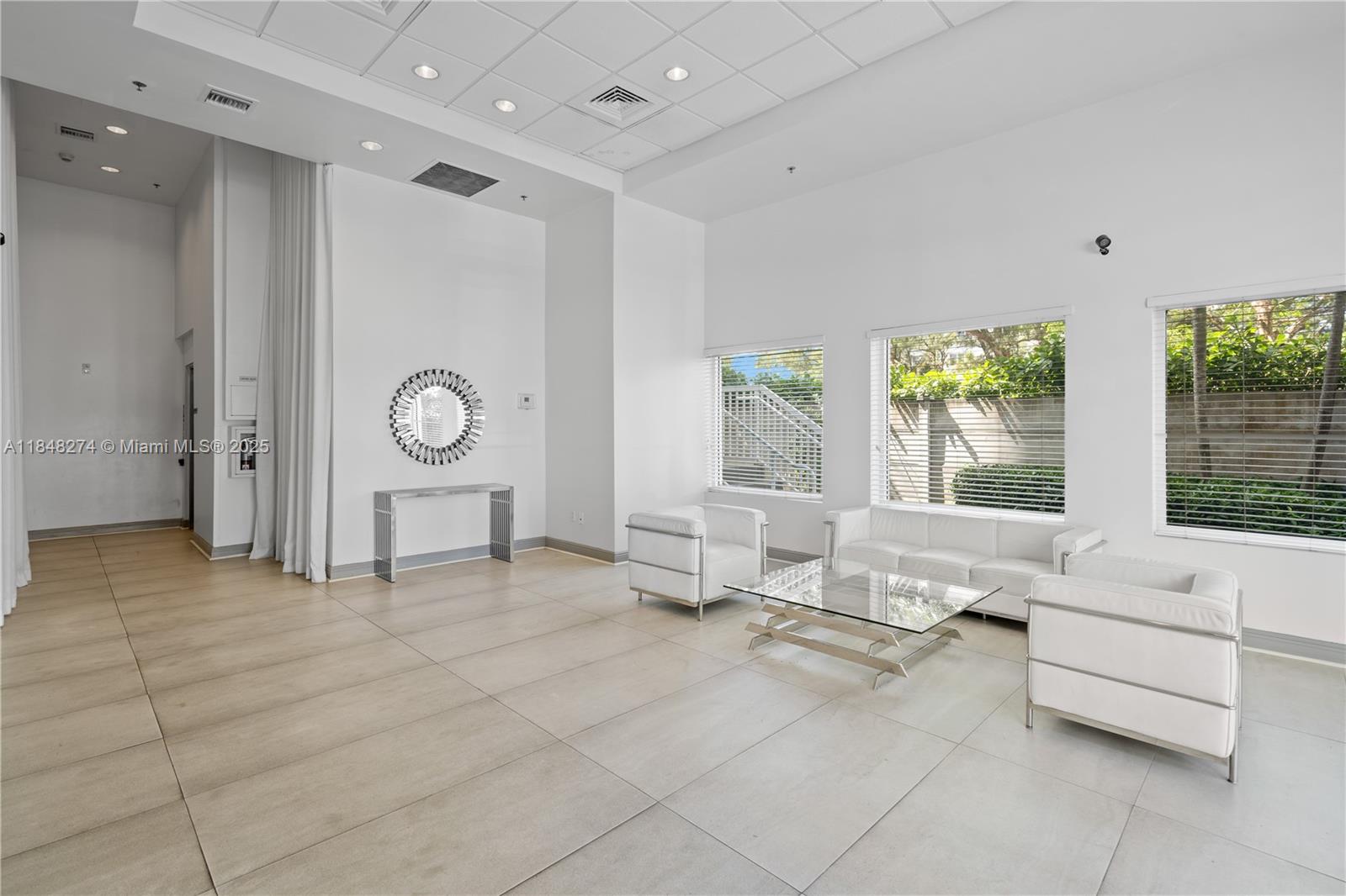6362 Collins Ave # 304