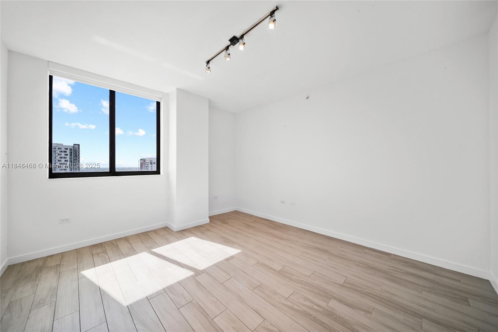 999 SW 1st Ave # 2406