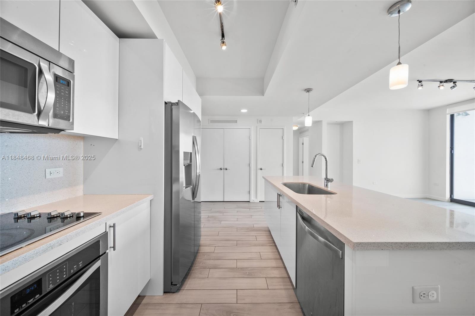 999 SW 1st Ave # 2406