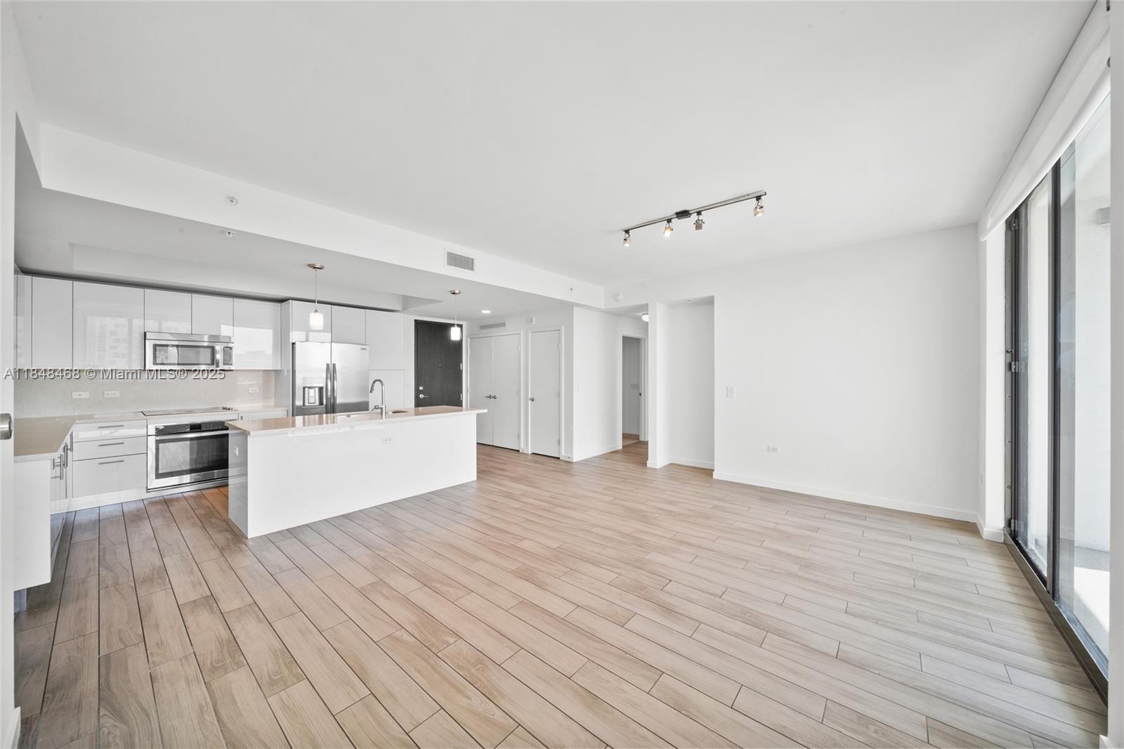 999 SW 1st Ave # 2406