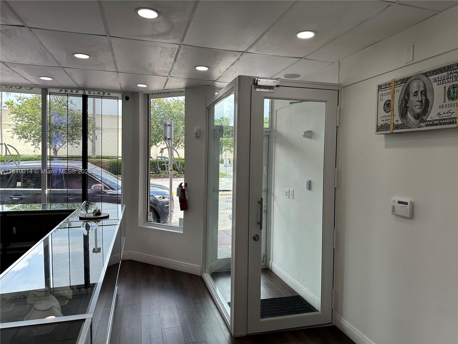 140 Hialeah Dr