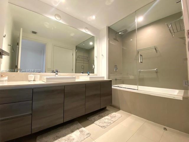 1080 Brickell Ave # 2004