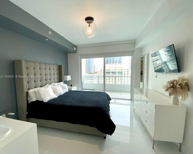 1080 Brickell Ave # 2004