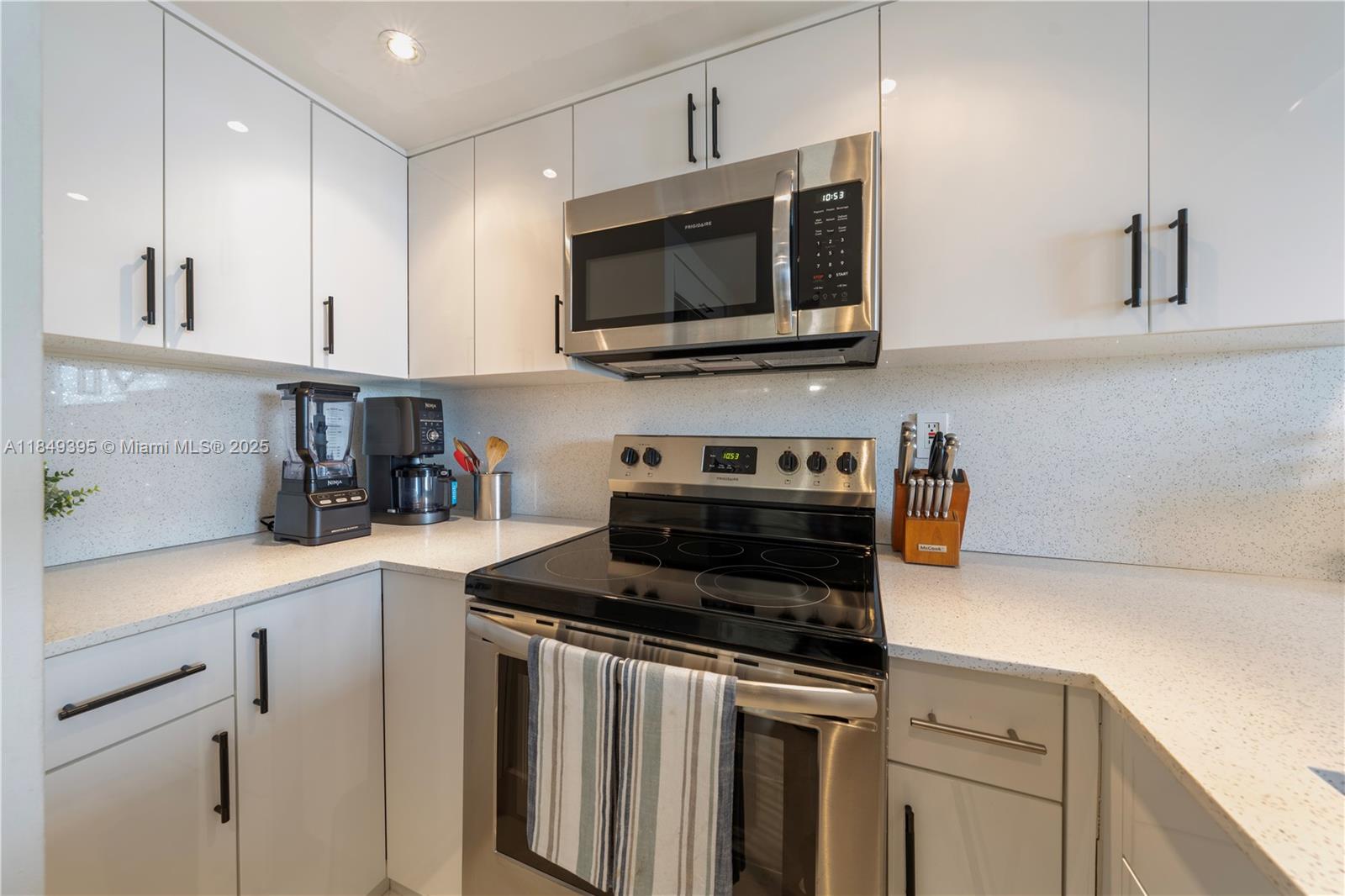 540 Brickell Key Dr # 702