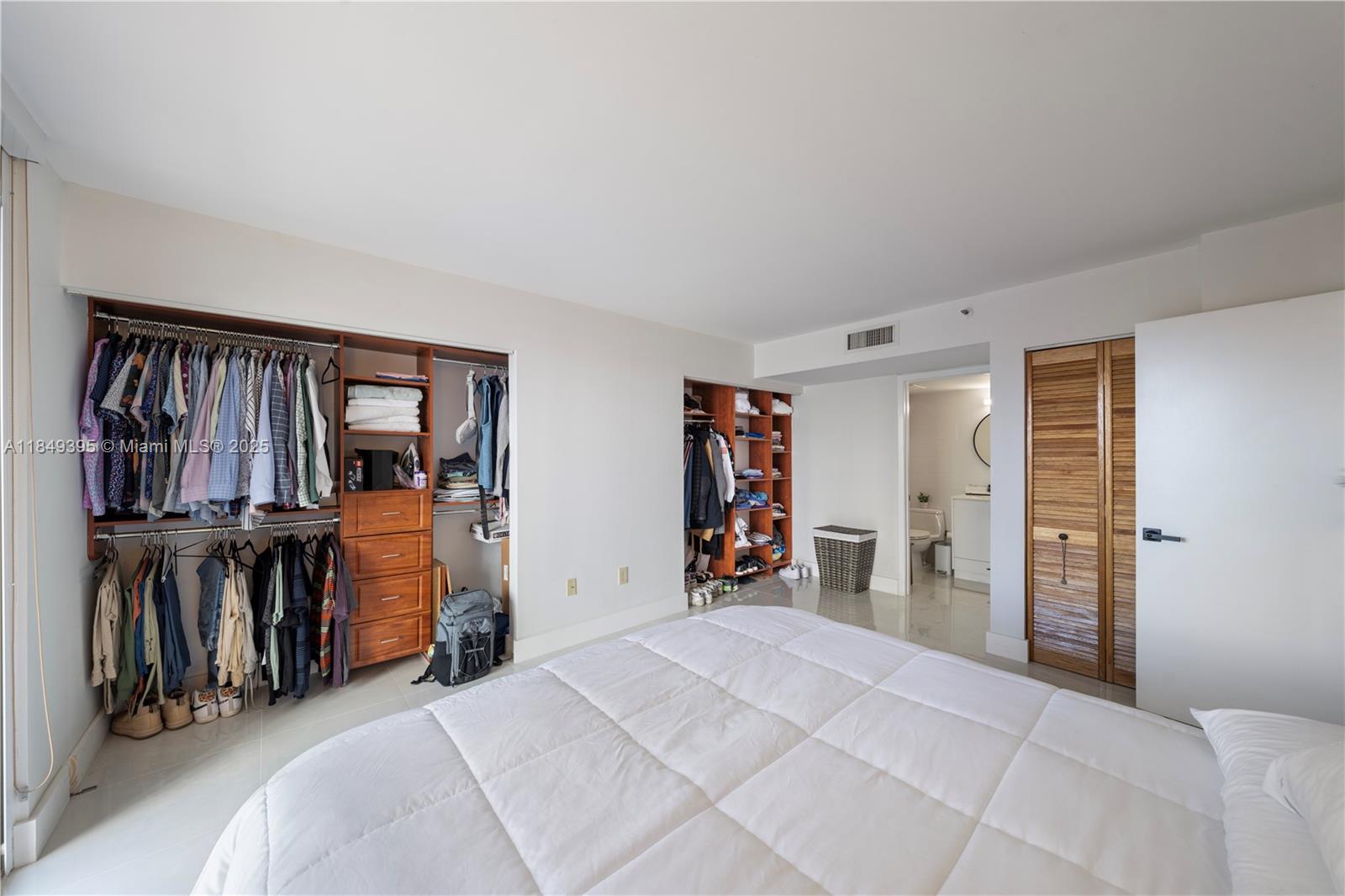 540 Brickell Key Dr # 702