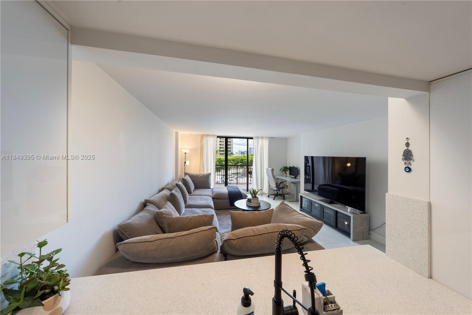 540 Brickell Key Dr # 702