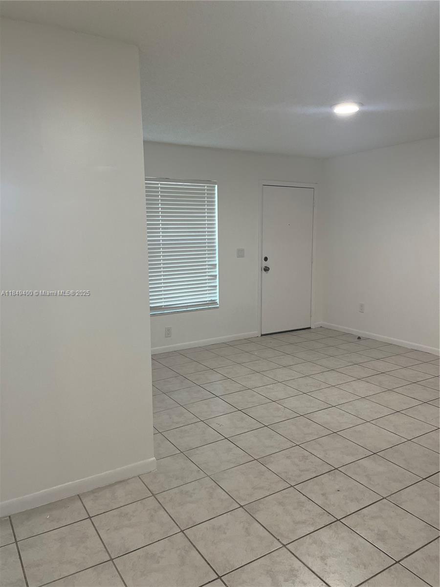 14863 SW 104th St # 13 Unit: 27-13