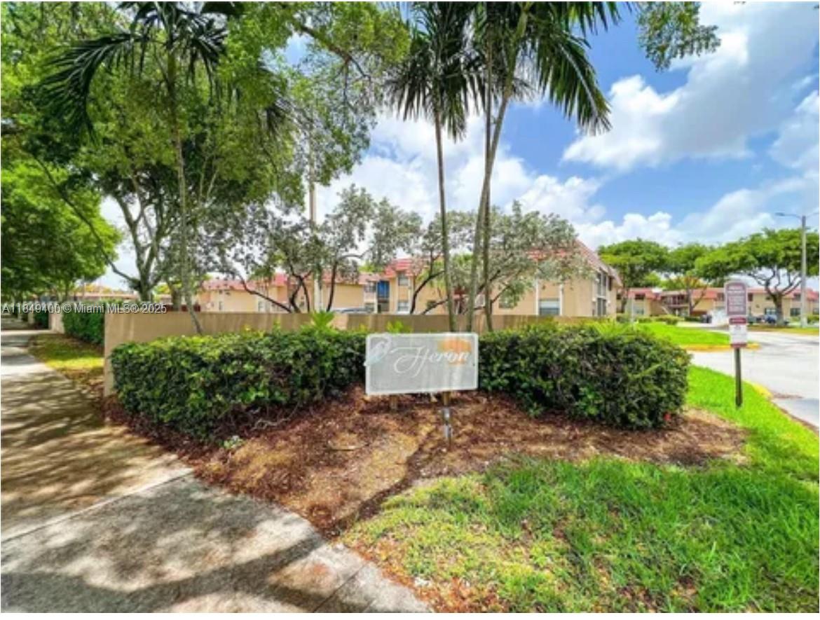 14863 SW 104th St # 13 Unit: 27-13