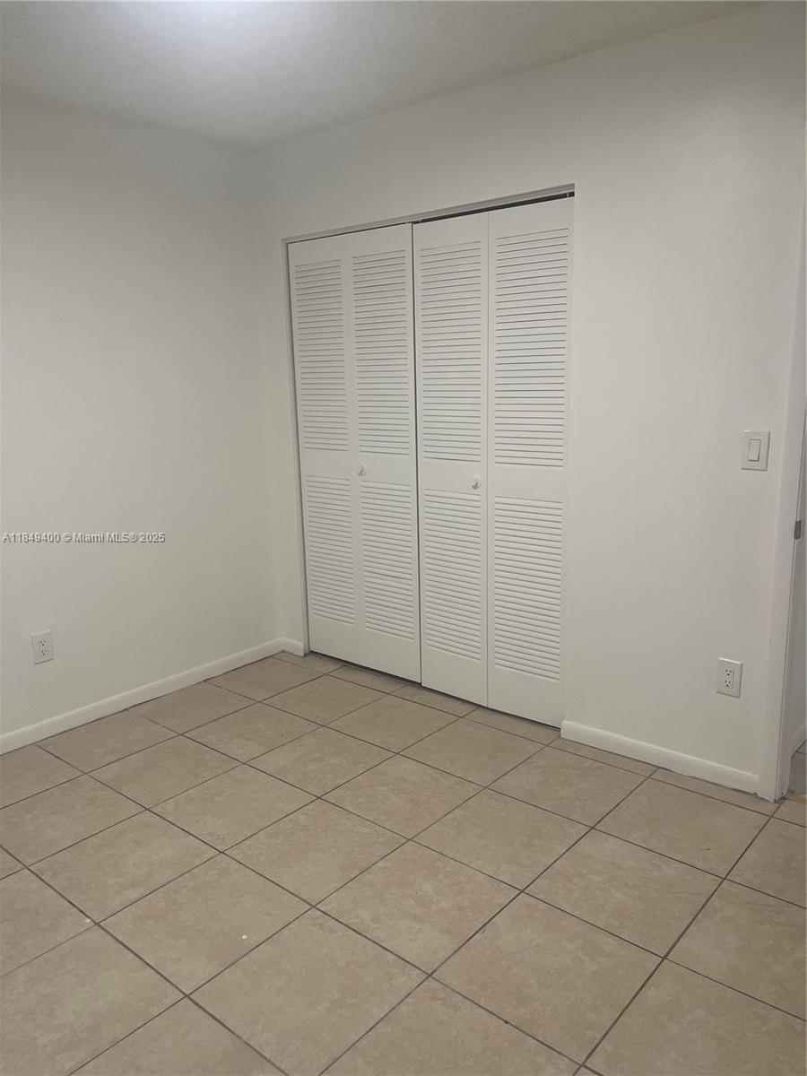 14863 SW 104th St # 13 Unit: 27-13