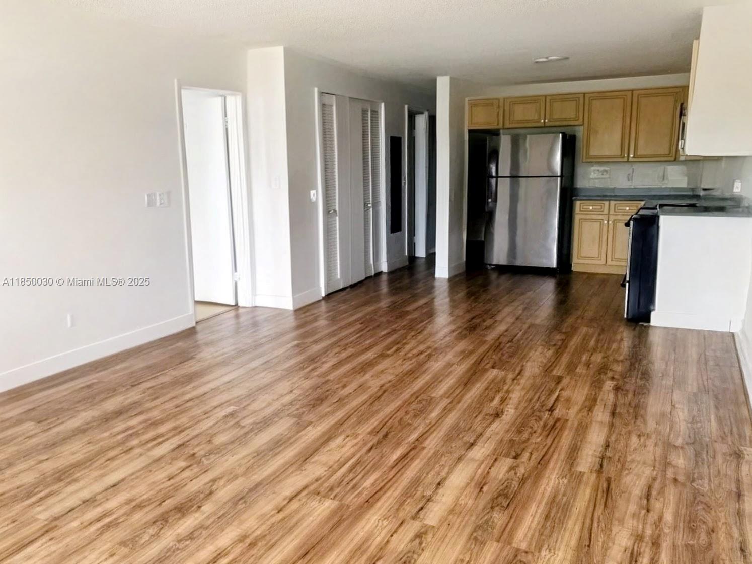 13499 Biscayne Blvd # 612