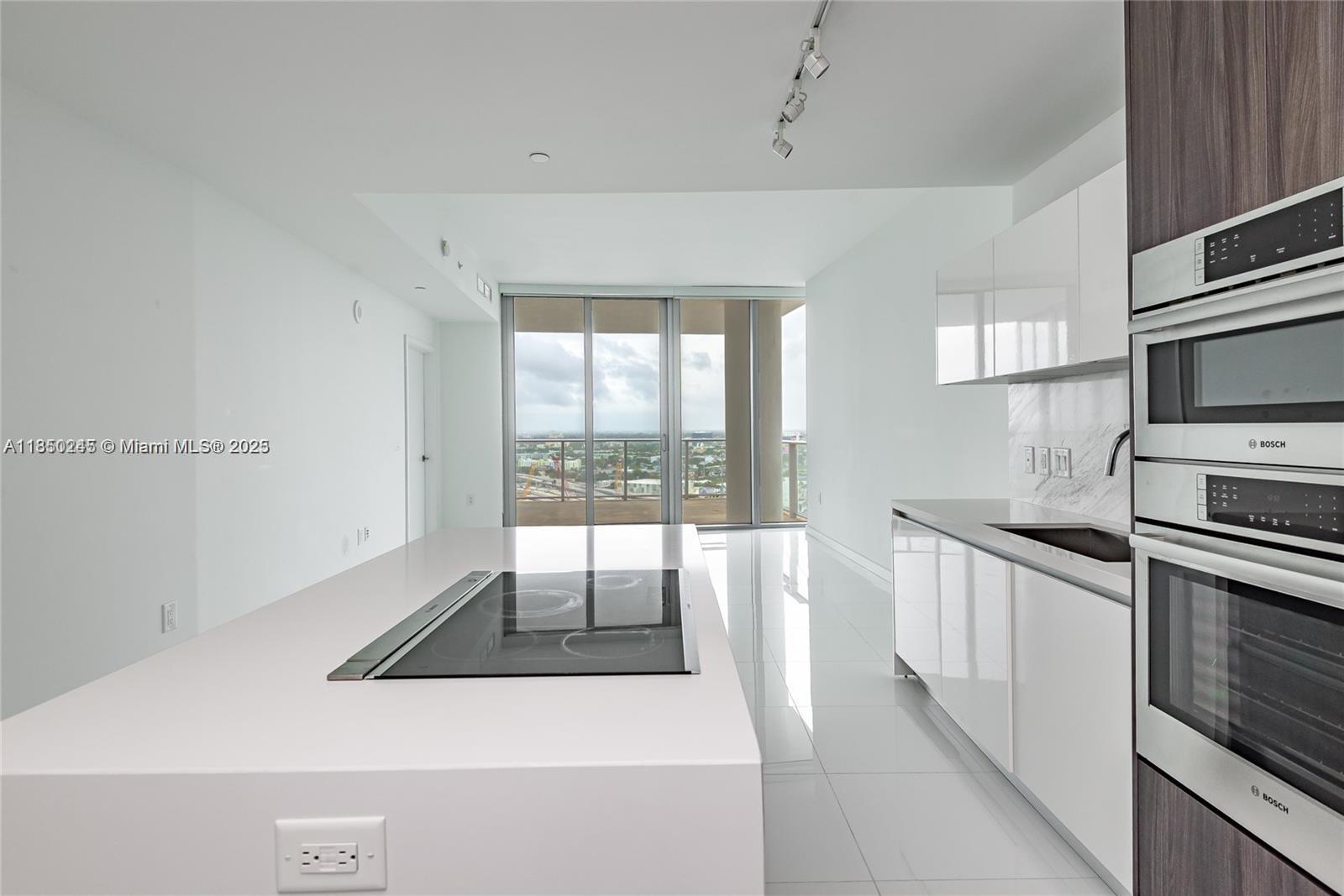 851 NE 1st Ave # 2100