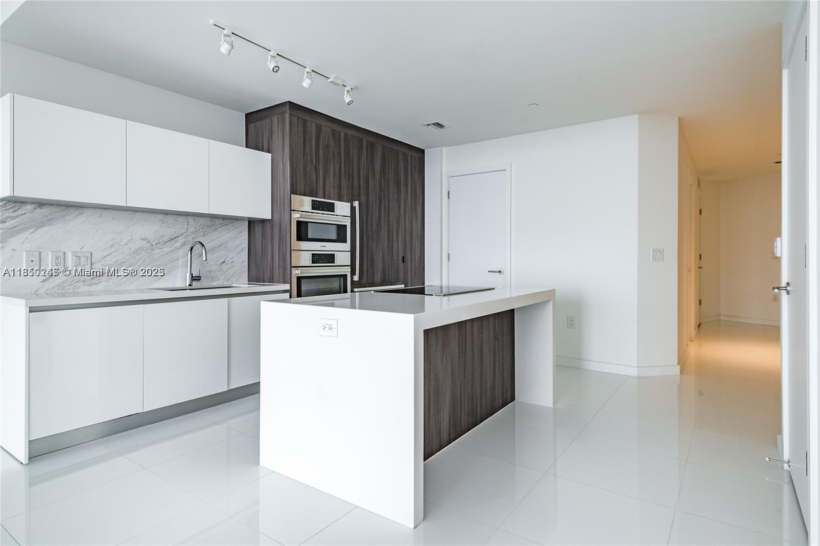 851 NE 1st Ave # 2100