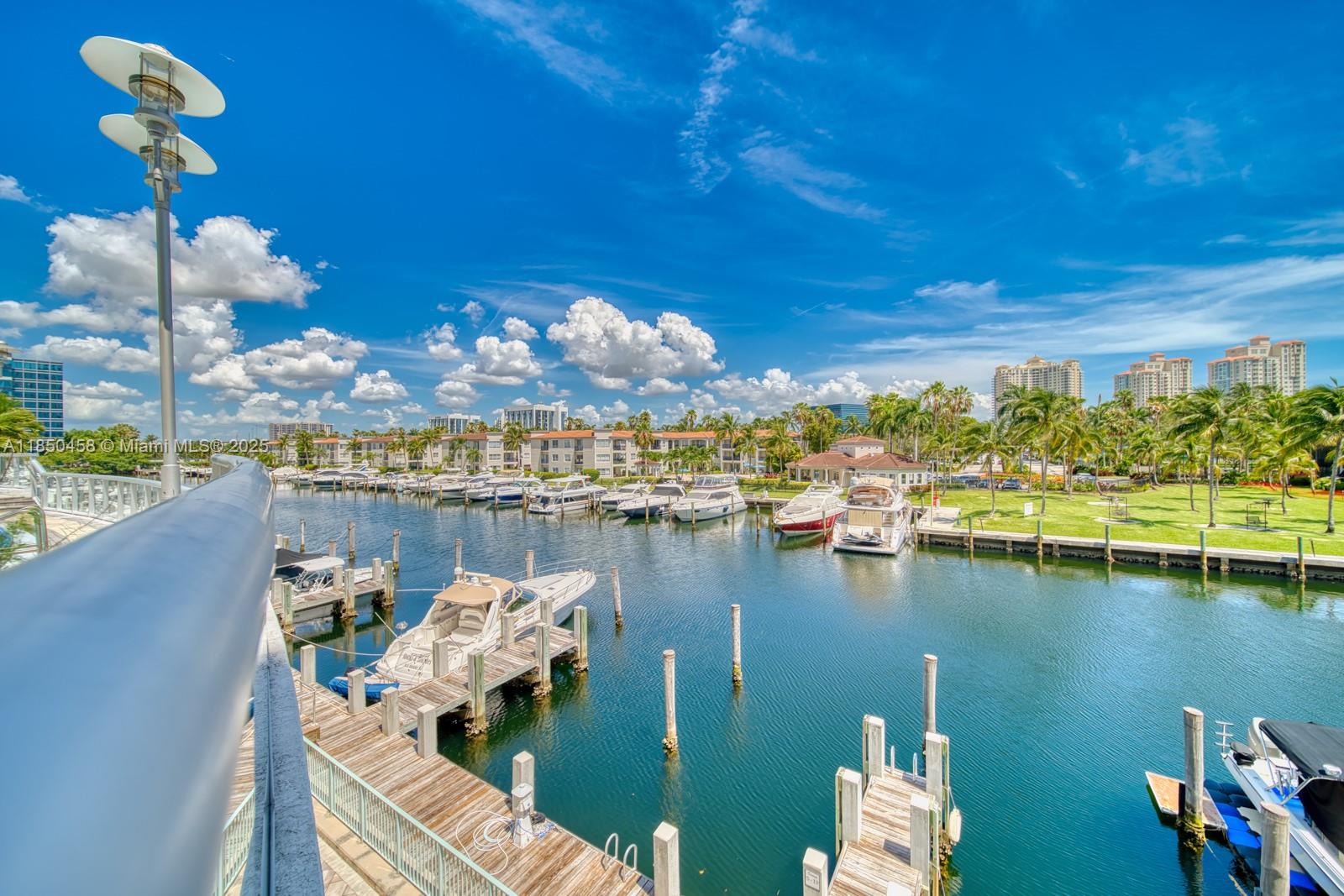 3131 NE 188th St # 1103 Unit: 2-1103