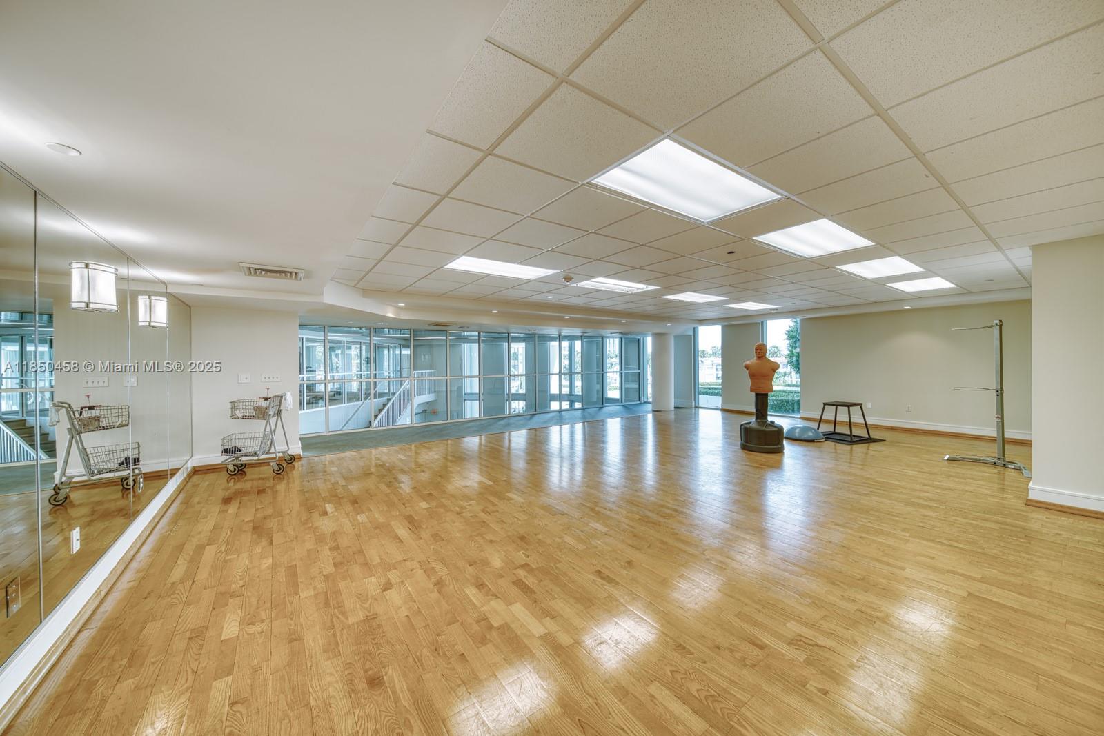 3131 NE 188th St # 1103 Unit: 2-1103