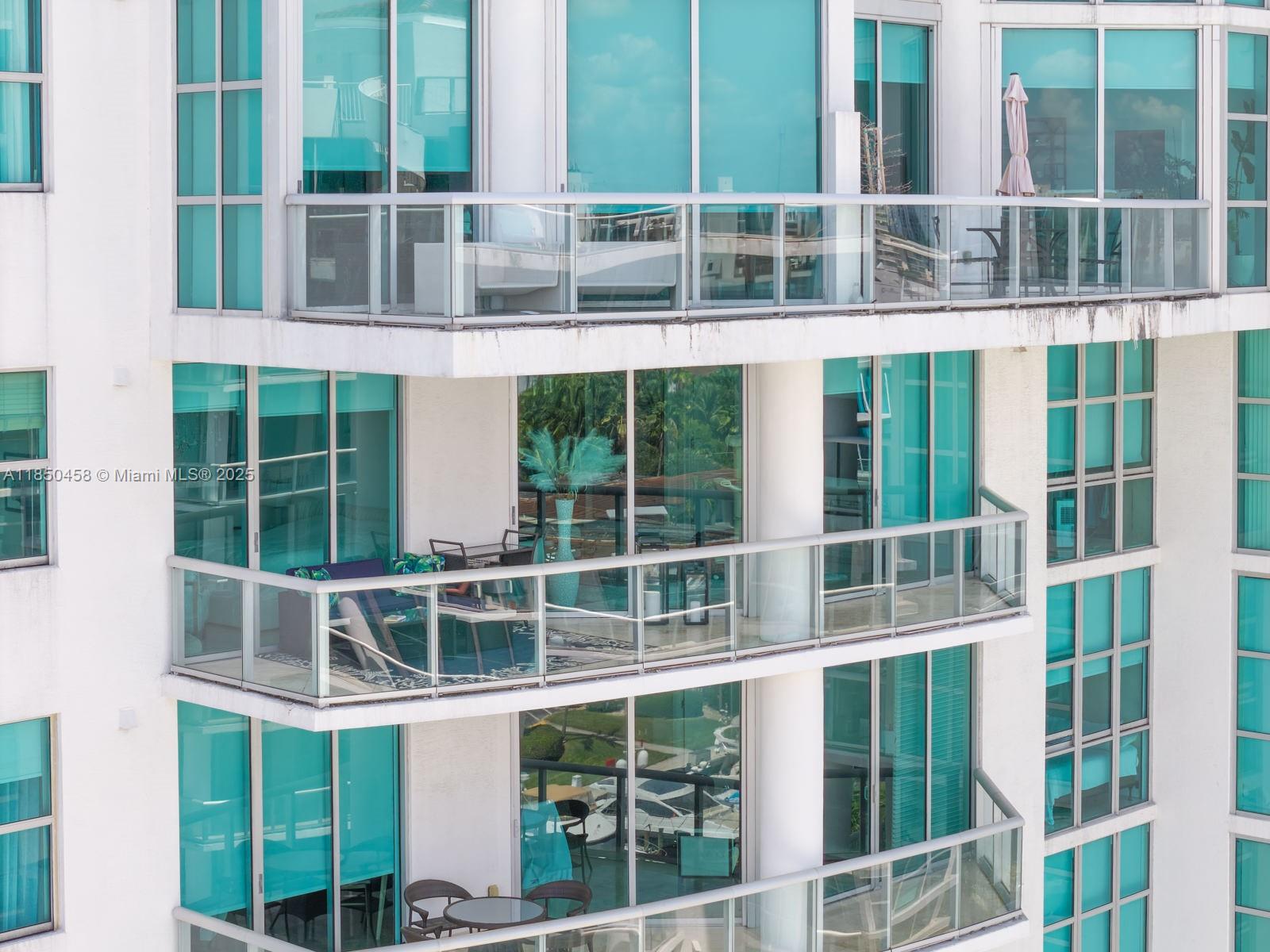 3131 NE 188th St # 1103 Unit: 2-1103