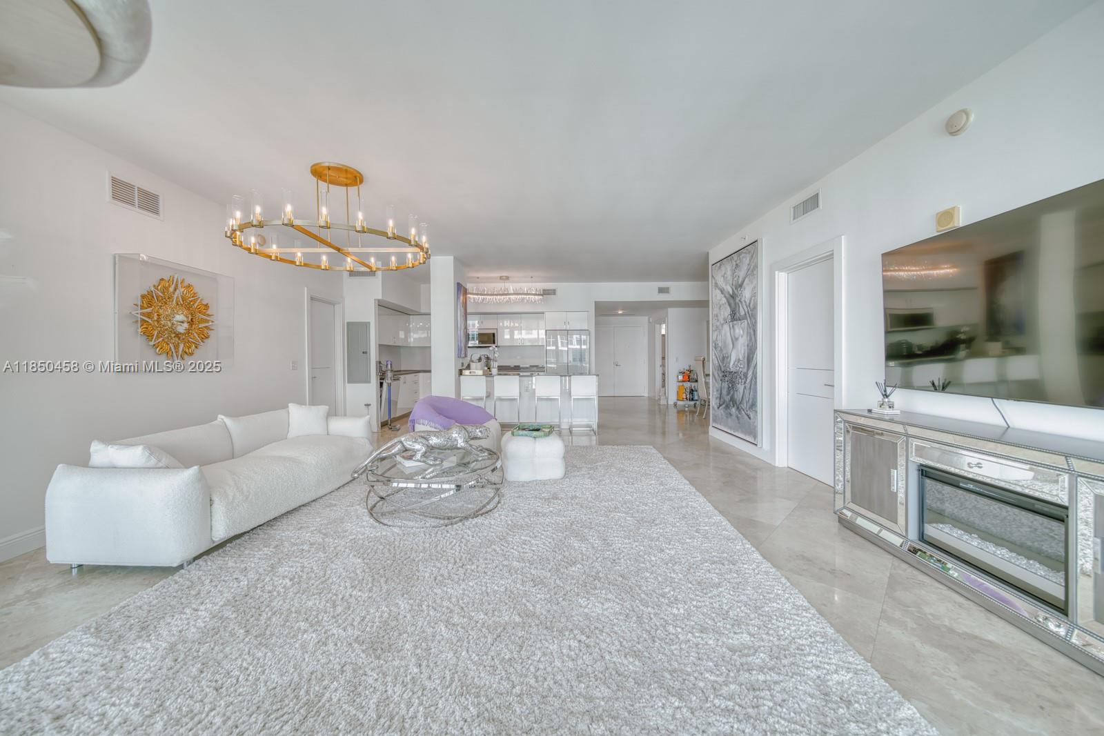 3131 NE 188th St # 1103 Unit: 2-1103